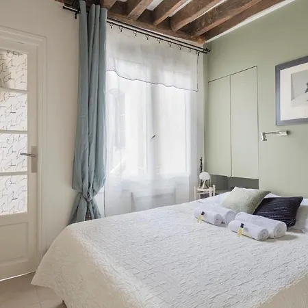 Διαμέρισμα Guestready -- Rustic And Cosy In The 10th